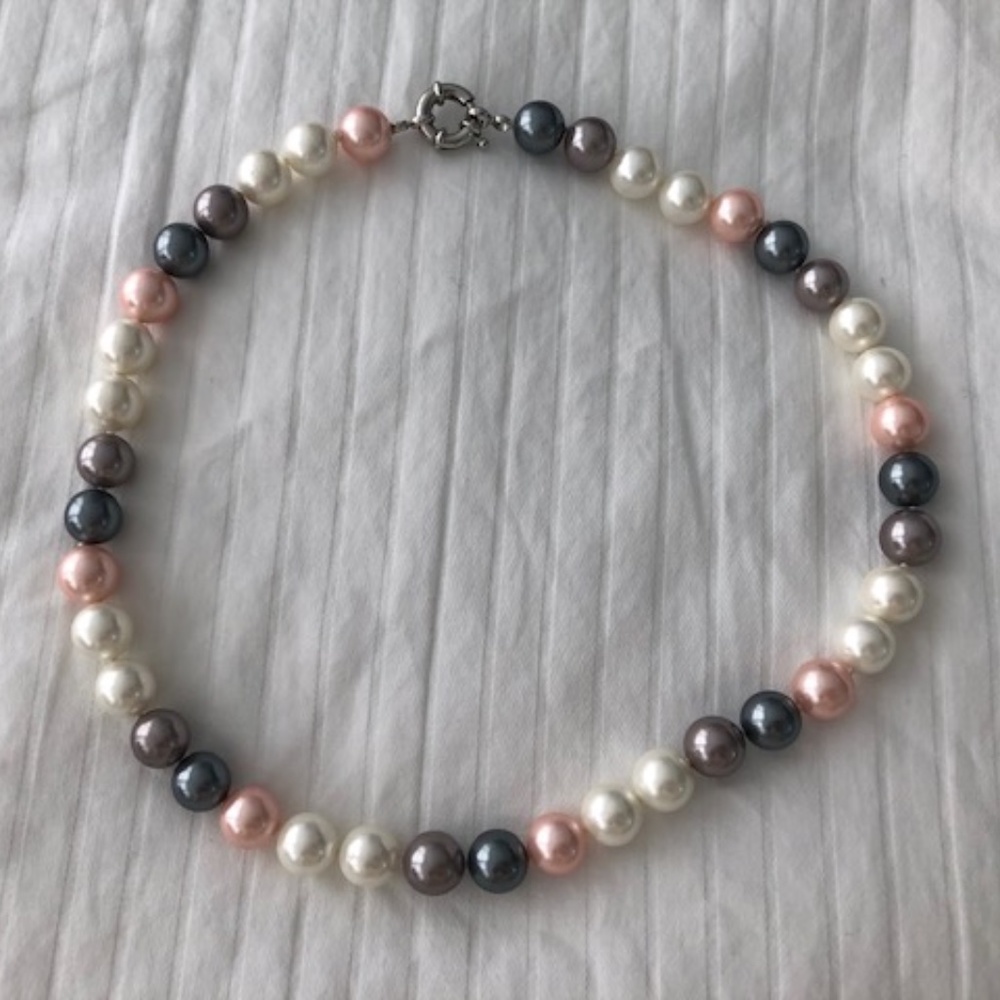 Multicolour Pearl Necklace